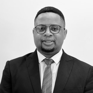 Portrait of Dr Jonah Mushava